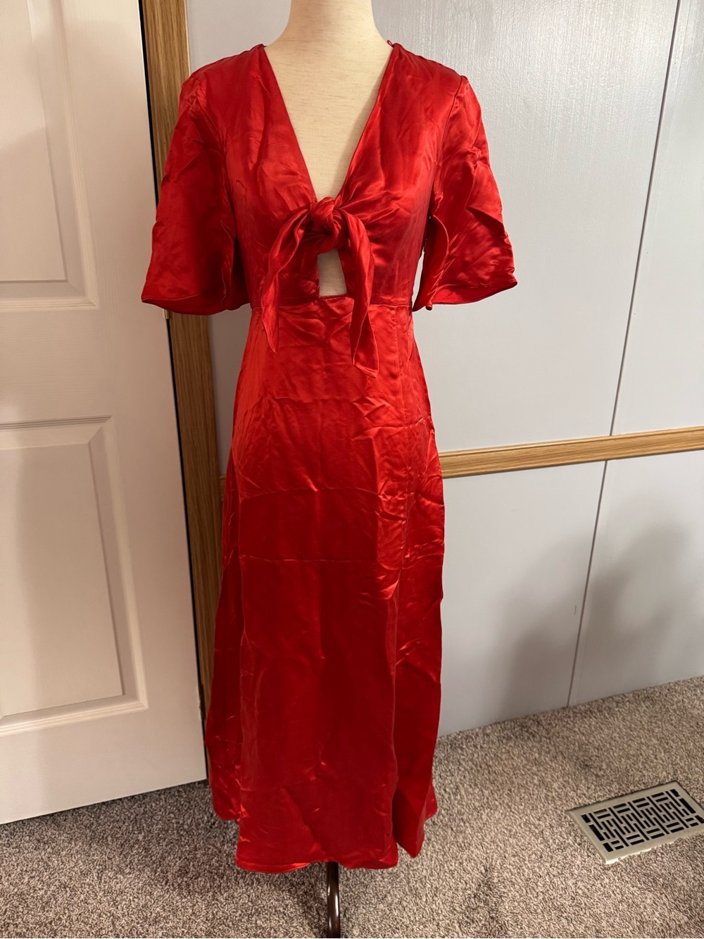 & Other Stories Paris Atelier Red Satin V-Neck Midi Dress Size 2